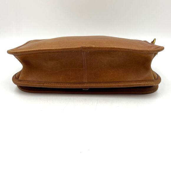 Coach Convertible Clutch 9635 British Tan Leather Shoulder Bag Handbag Purse - Picture 10 of 12